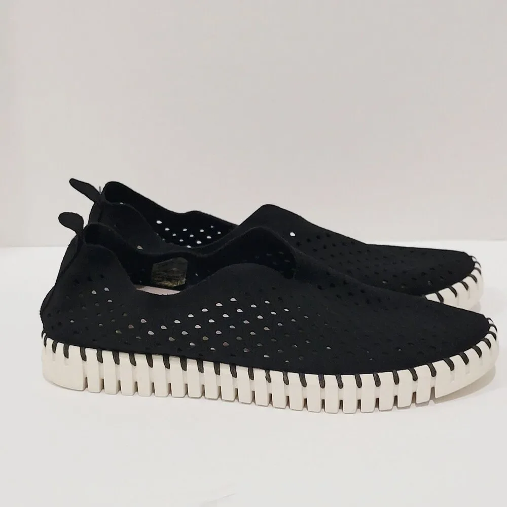 Ilse Jacobsen Tulip Slip On Shoes Womens Sz 36 US 6 Black White Perforated Flats